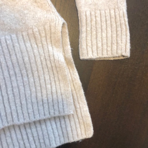 Lou & Grey turtle neck sweater - Picture 2 of 5